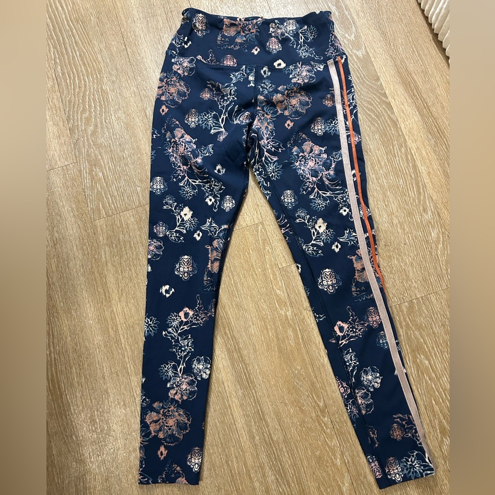 Free People FP Movement Floral Print Women's Leggings Workout Pants Size Small